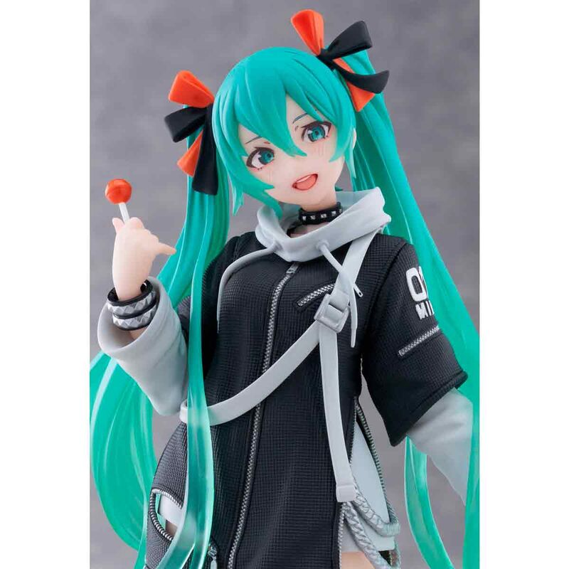 Imagen 5 - Figura Hatsune Miku Fashion Punk Version. Hatsune Miku 18Cm