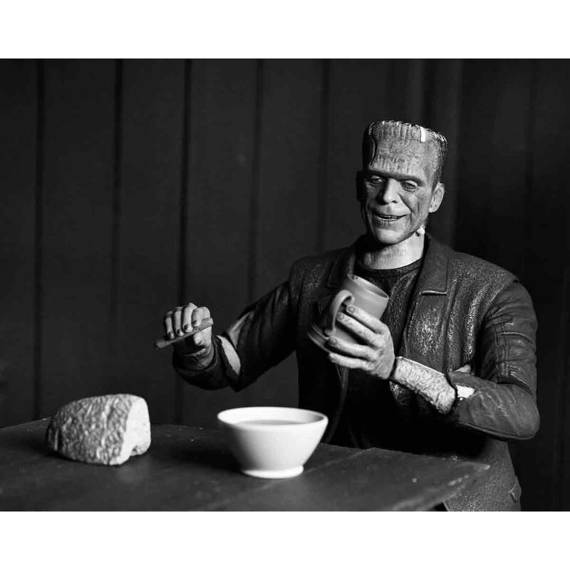 Imagen 4 - Figura Ultimate Bride Of Frankensteins Monster B&w Version The Bride Of Frankenstein Universal Monsters 18Cm