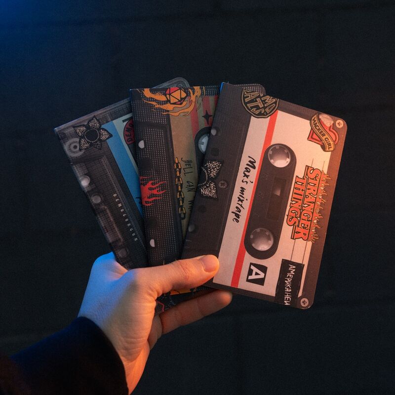 Imagen de Set 3 Cuadernos A6 Walkman Stranger Things parte de nuestra colección en Espadas y más, sitio oficial.