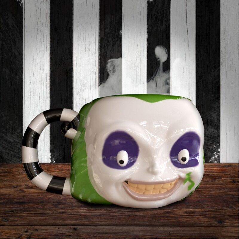 Imagen de Taza 3D Beetlejuice 380Ml parte de nuestra colección en Espadas y más, sitio oficial.
