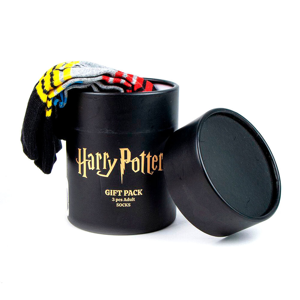 Imagen de Set 3 Calcetines Harry Potter Adulto Surtido parte de nuestra colección en Espadas y más, sitio oficial.