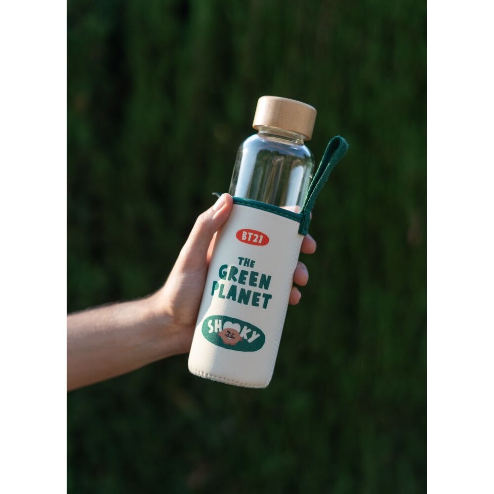 Imagen de Botella Cristal Shooky Bt21 parte de nuestra colección en Espadas y más, sitio oficial.