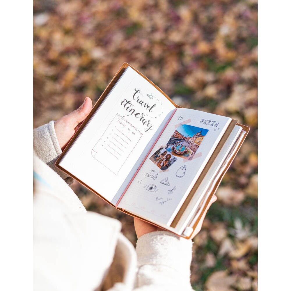 Imagen de Cuaderno De Viaje Pusheen parte de nuestra colección en Espadas y más, sitio oficial.