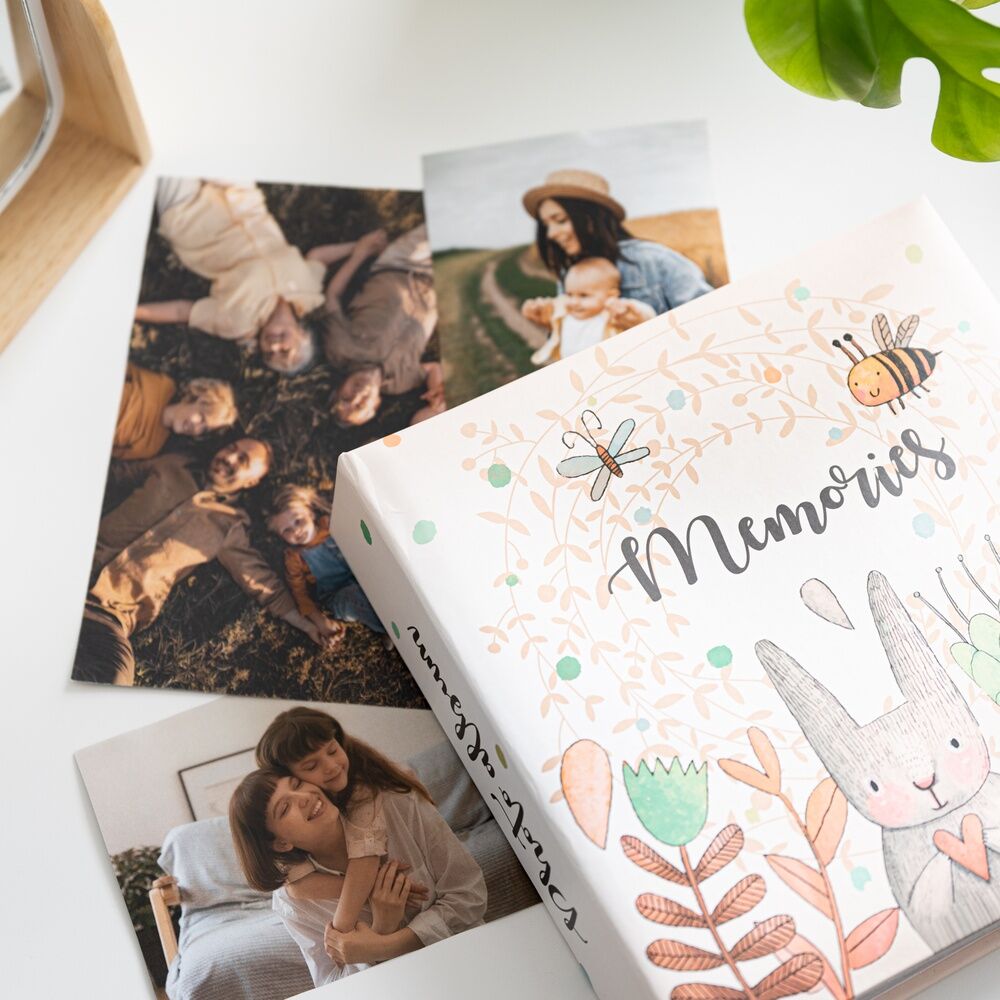 Imagen de Album De Fotos Lindo Conejo parte de nuestra colección en Espadas y más, sitio oficial.