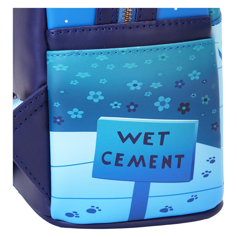 Imagen de Mochila 70Th Anniversary La Dama Y El Vagabundo Disney Loungefly 26Cm parte de nuestra colección en Espadas y más, sitio oficial.