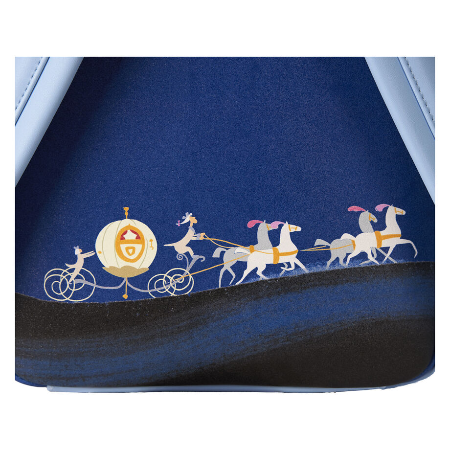 Imagen de Mochila Lenticular 75Th Anniversary La Cenicienta Disney Loungefly 26Cm parte de nuestra colección en Espadas y más, sitio oficial.