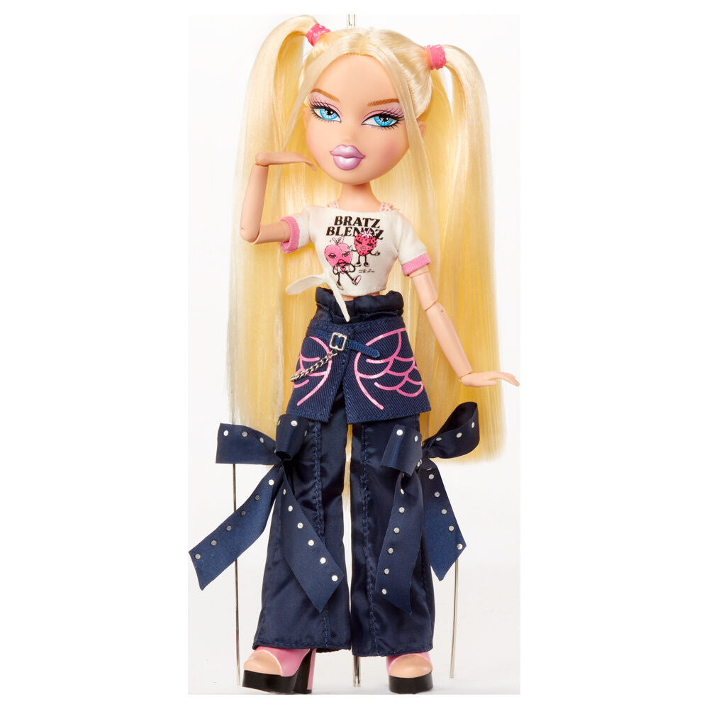Imagen 3 - Muñeca Cloe Stylin + Camiseta Bratz