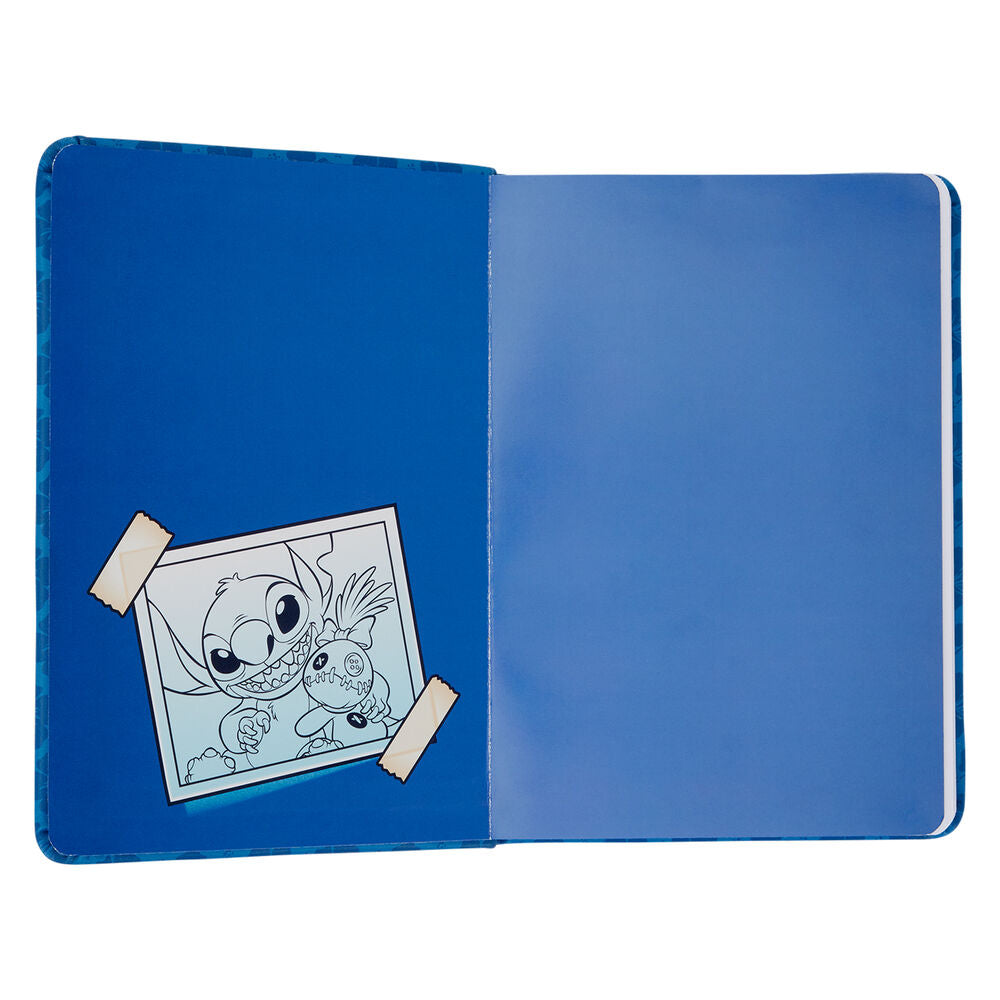 Imagen 3 - Cuaderno Holiday Stitch Disney Loungefly