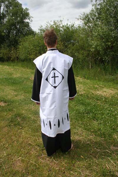 Imagen de Disfraz de cosplay para "Hitsugaya Toshirou" de la serie "Bleach" parte de nuestra colección en Espadas y más, sitio oficial.