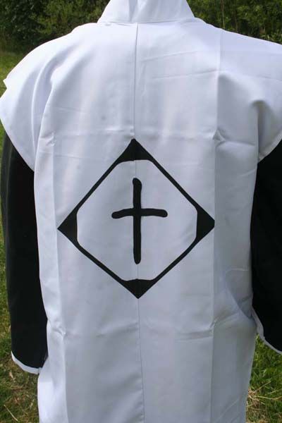 Imagen de Disfraz de cosplay para "Hitsugaya Toshirou" de la serie "Bleach" parte de nuestra colección en Espadas y más, sitio oficial.