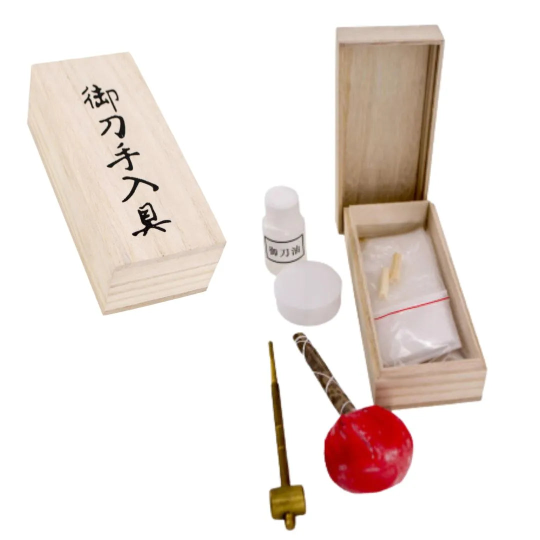 Imagen de Set de limpieza y mantenimiento de katanas parte de nuestra colección en Espadas y más, sitio oficial.
