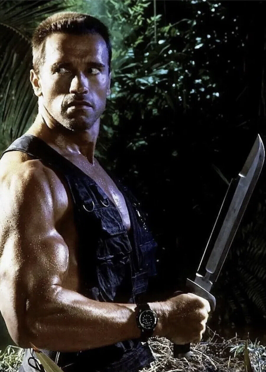 Imagen de Cuchillo de Predator de Arnold Schwarzenegger parte de nuestra colección en Espadas y más, sitio oficial.