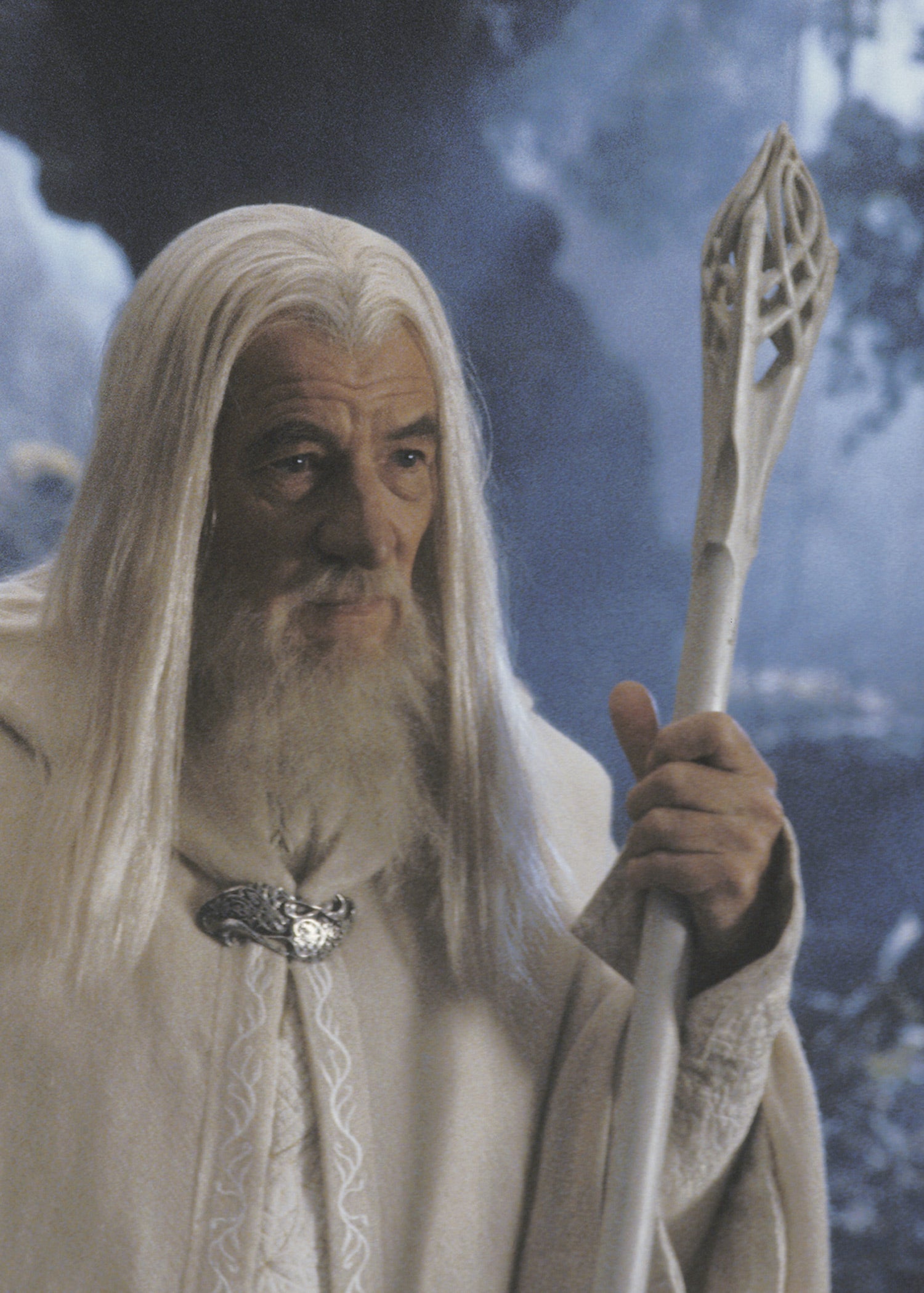 Imagen de Bastón de Gandalf el Blanco Oficial El Señor de los Anillos UC1386 parte de nuestra colección en Espadas y más, sitio oficial.
