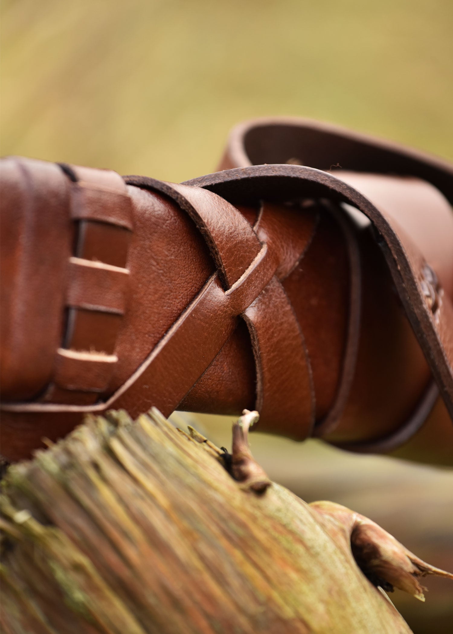 Imagen de Vaina con cinturón y hebilla de bronce para espada vikinga, varias longitudes ULF-SW-11SA parte de nuestra colección en Espadas y más, sitio oficial.