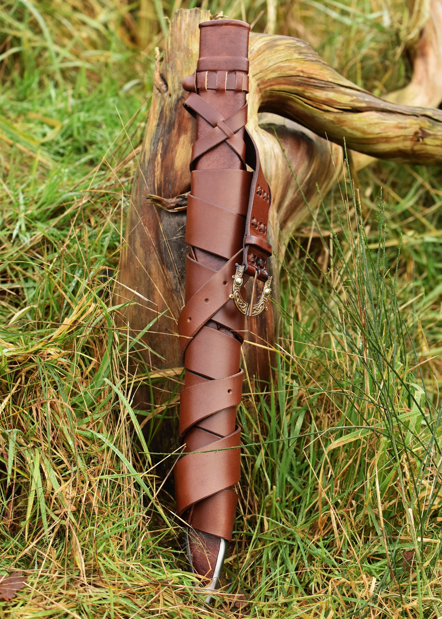 Imagen de Vaina con cinturón y hebilla de bronce para espada vikinga, varias longitudes ULF-SW-11SA parte de nuestra colección en Espadas y más, sitio oficial.