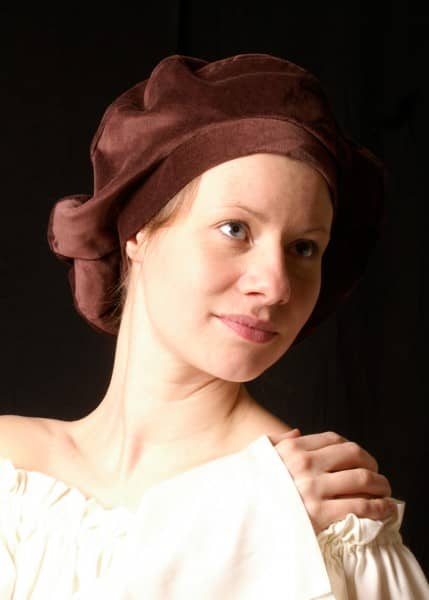 Imagen de Boina de terciopelo, marrón 1202900401 parte de nuestra colección en Espadas y más, sitio oficial.