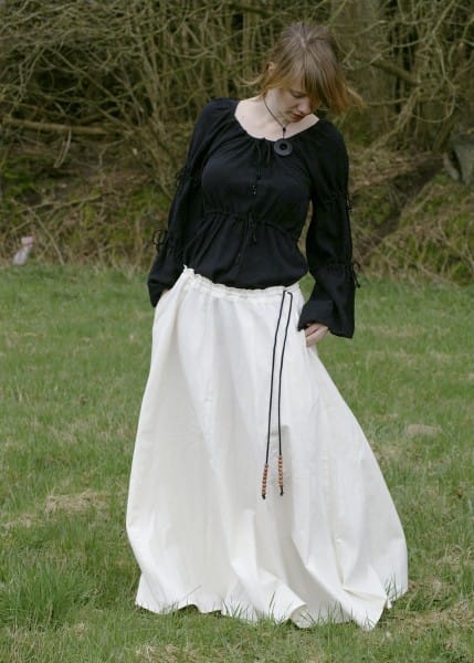Falda medieval, ampliamente acampanada, Varios colores - Espadas y Más