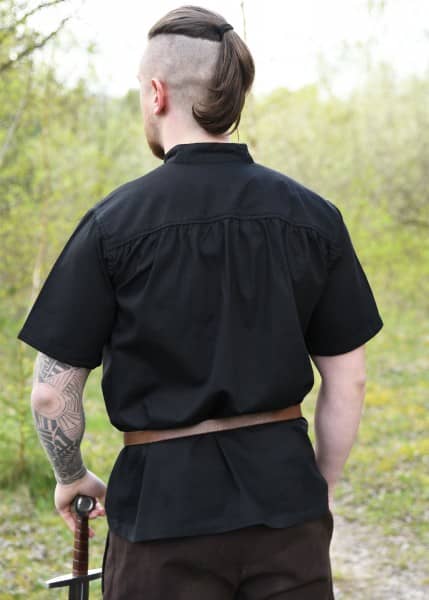 Imagen de Camisa medieval, manga corta, negra 1280005420 parte de nuestra colección en Espadas y más, sitio oficial.
