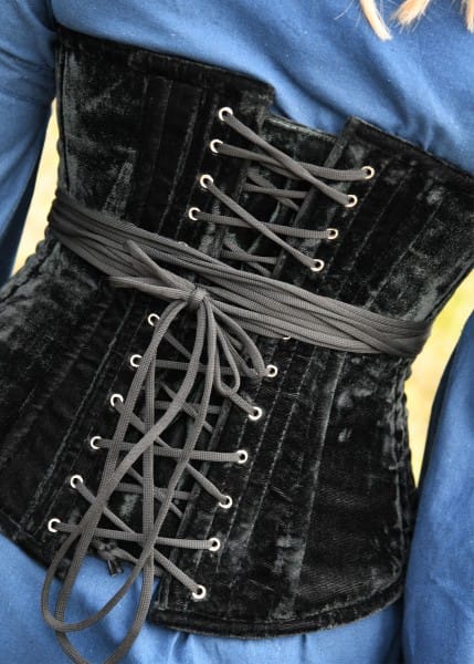 Imagen de Corsé de terciopelo, Corsé Underbust, negro 1280008010 parte de nuestra colección en Espadas y más, sitio oficial.