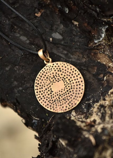 Colgante de bronce, Vegvísir 1404545000 - Espadas y Más