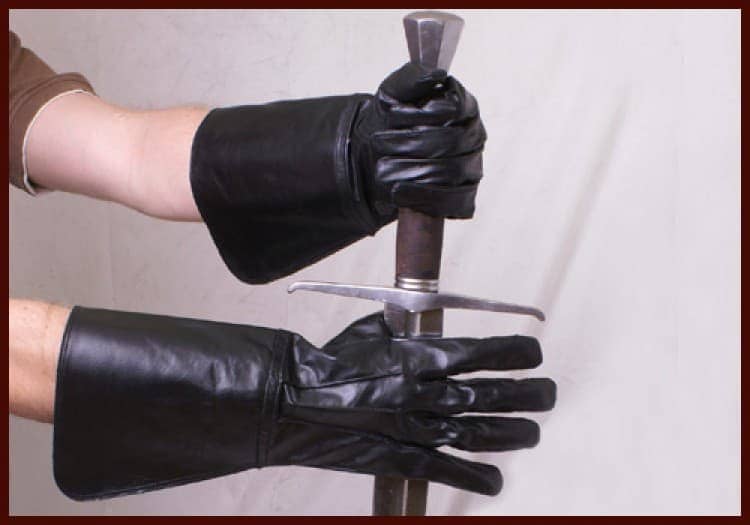 Imagen de Guanteletes Piel, negros 1601066100 parte de nuestra colección en Espadas y más, sitio oficial.