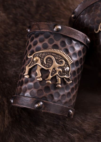 Protector de brazo de cuero, motivo de jabalí celta, par - Espadas y Más