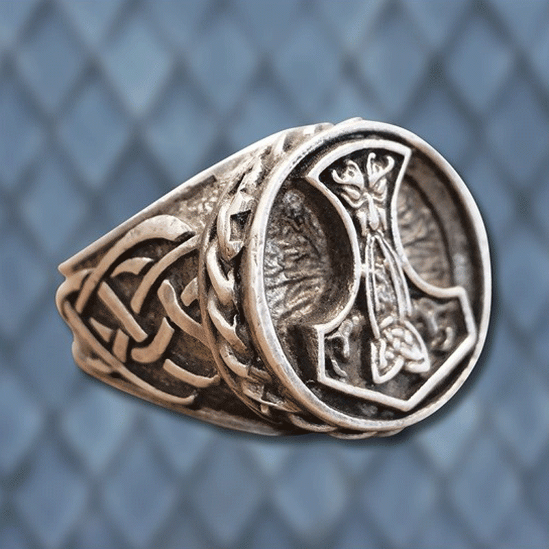 Imagen de 201616 Anillo Vikingo Thor parte de nuestra colección en Espadas y más, sitio oficial.