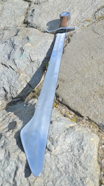 Imagen de Espada Falchion largo contacto total en estilo de batalla de naciones RAS61 parte de nuestra colección en Espadas y más, sitio oficial.