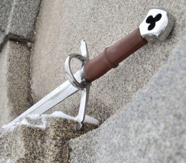 Espada Trébol con protector de anillo OSW29 - Espadas y Más