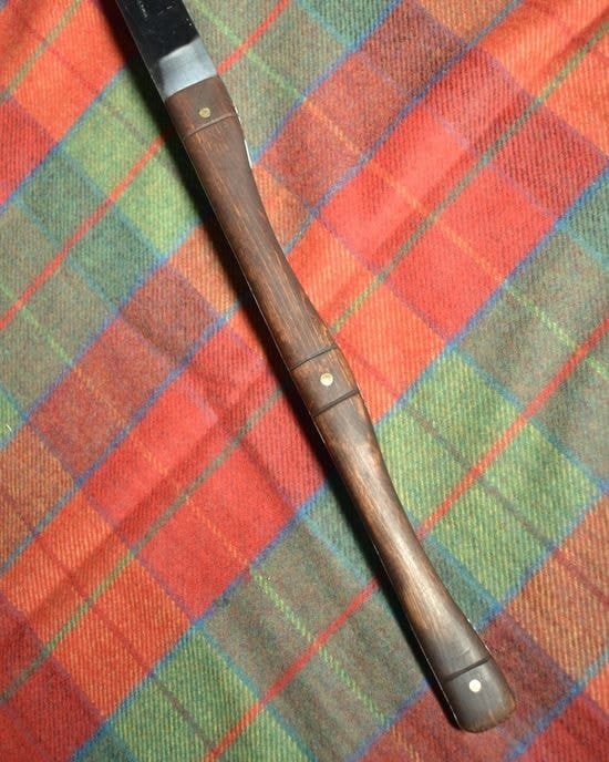 Imagen de Espada Falx hoz de dacia arma de dos manos ASW29 parte de nuestra colección en Espadas y más, sitio oficial.