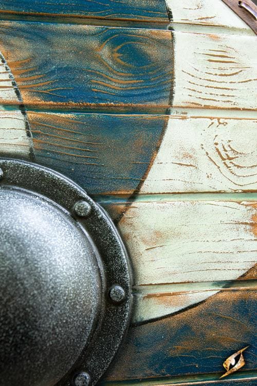 Escudo Theng 403094 - Espadas y Más