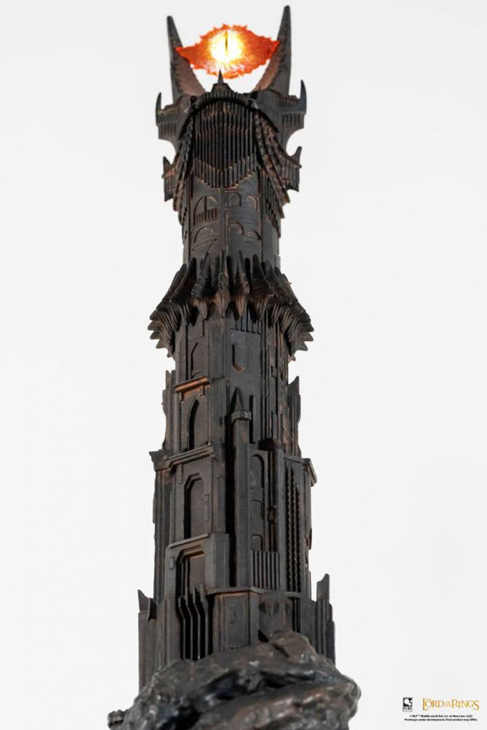 Imagen de Casco de Sauron Oficial Ed Limitada El Señor de los Anillos parte de nuestra colección en Espadas y más, sitio oficial.