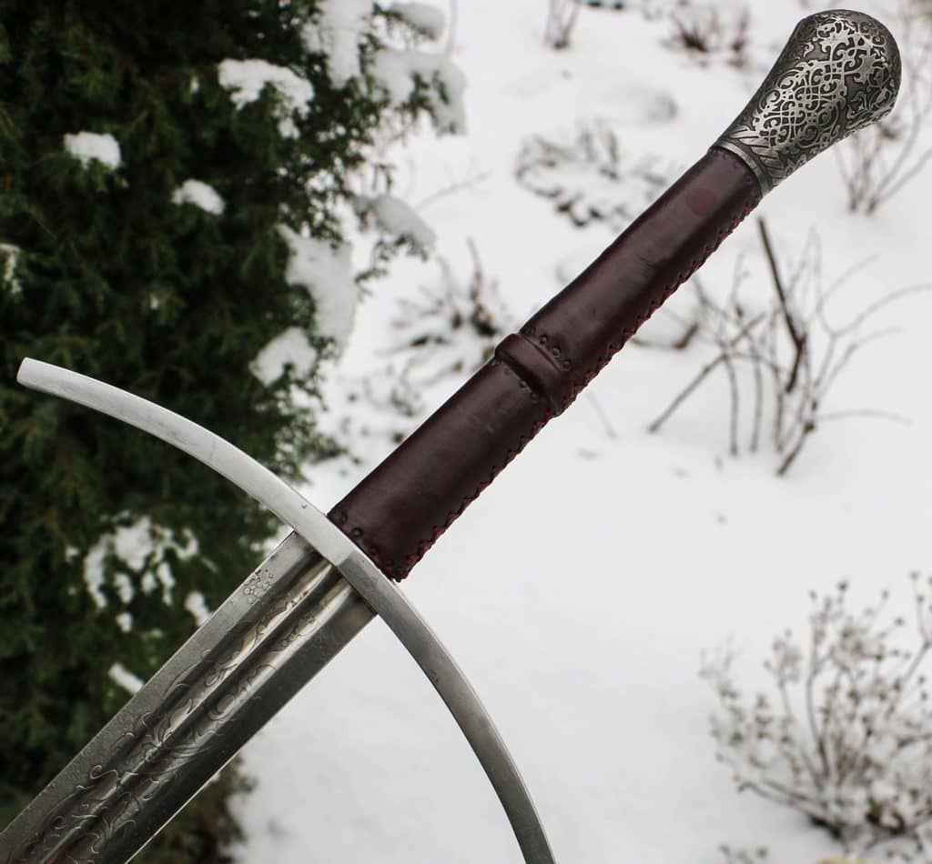 Imagen de Espada medieval Norbert mano y media grabada AES25 parte de nuestra colección en Espadas y más, sitio oficial.