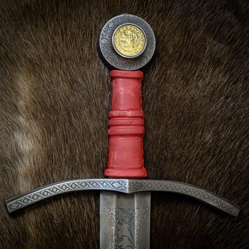 Imagen de Espada medieval grabada Fac Fortia et Patere a una mano Full Tang AES23 parte de nuestra colección en Espadas y más, sitio oficial.