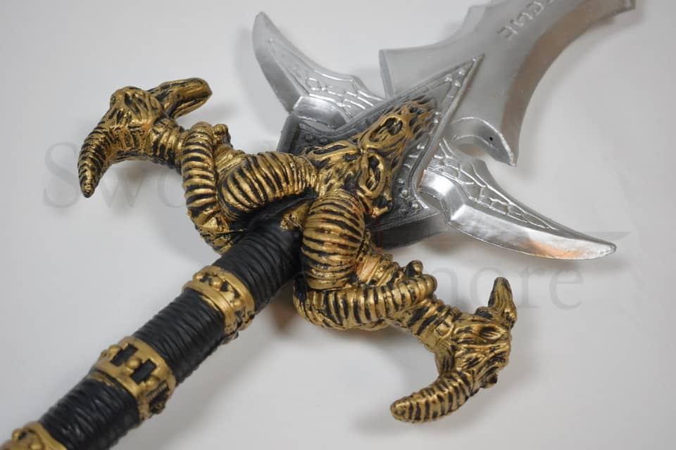 Imagen de Espada Agonía de Escarcha versión LARP del juego World of Warcraft 95216 parte de nuestra colección en Espadas y más, sitio oficial.