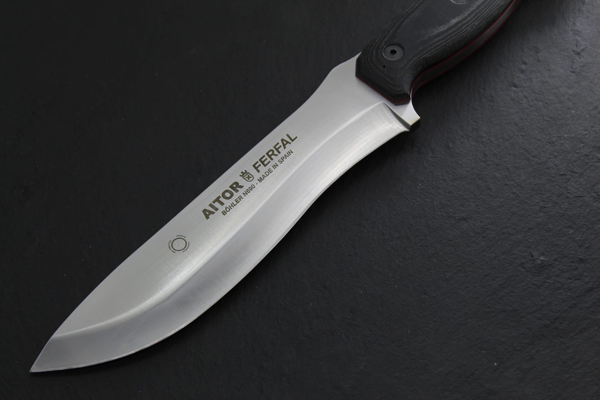 Imagen de Cuchillo Supervivencia Aitor Ferfal parte de nuestra colección en Espadas y más, sitio oficial.