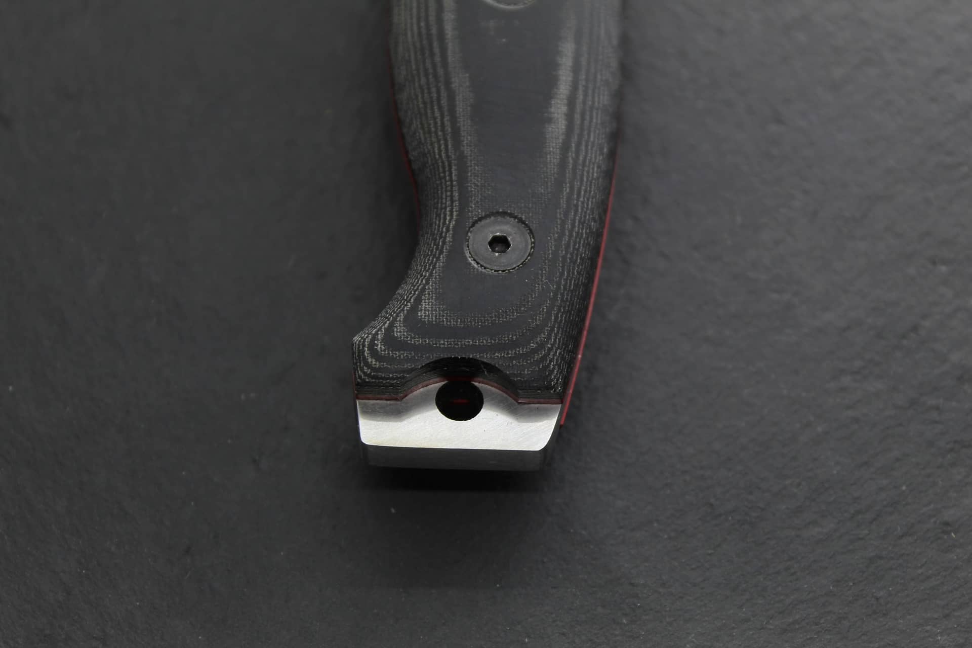 Imagen de Cuchillo Supervivencia Aitor Ferfal parte de nuestra colección en Espadas y más, sitio oficial.