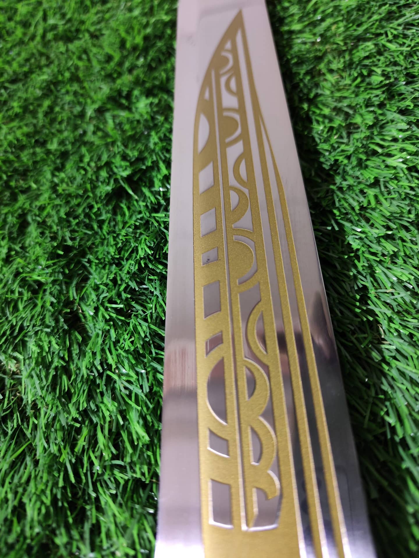 Imagen de Espada de Numenor Los anillos de poder parte de nuestra colección en Espadas y más, sitio oficial.