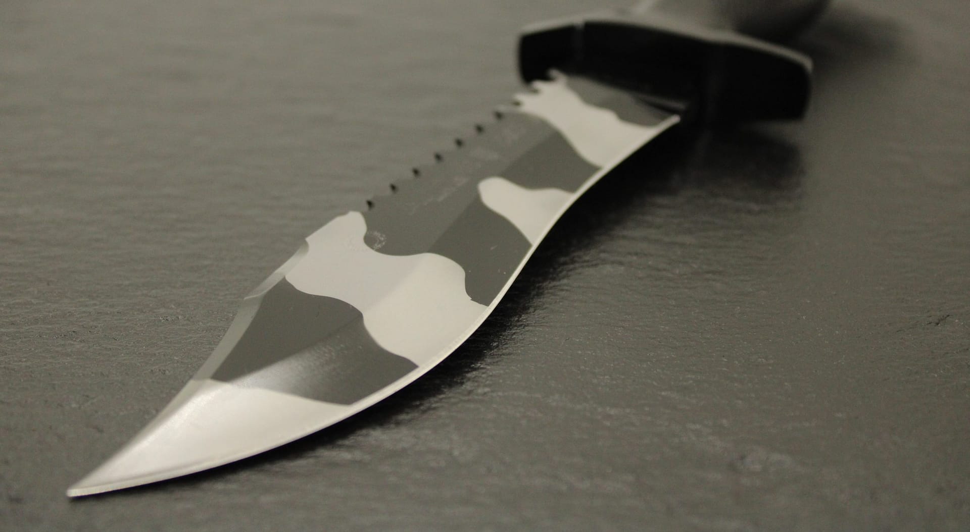Cuchillo Militar AITOR OSO NEGRO CAMO - Espadas y Más