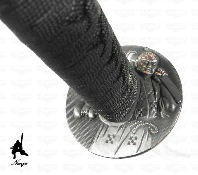 Imagen de Katana decorativa en Caja de madera de diferentes colores parte de nuestra colección en Espadas y más, sitio oficial.