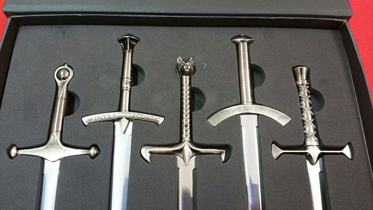 Imagen de 1112 ABRECARTAS ESPADAS JUEGO DE TRONOS parte de nuestra colección en Espadas y más, sitio oficial.