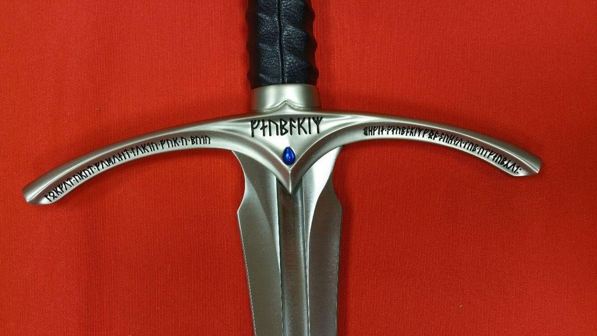 Imagen de Espada Glamdring de Gandalf oficial Noble Collection NN1245 parte de nuestra colección en Espadas y más, sitio oficial.