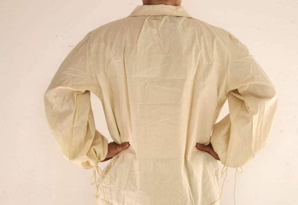 Imagen de Camisa renacentista, color Natural parte de nuestra colección en Espadas y más, sitio oficial.