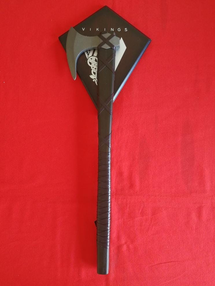 Imagen de Hacha de Ragnar Vikingos 10617 parte de nuestra colección en Espadas y más, sitio oficial.
