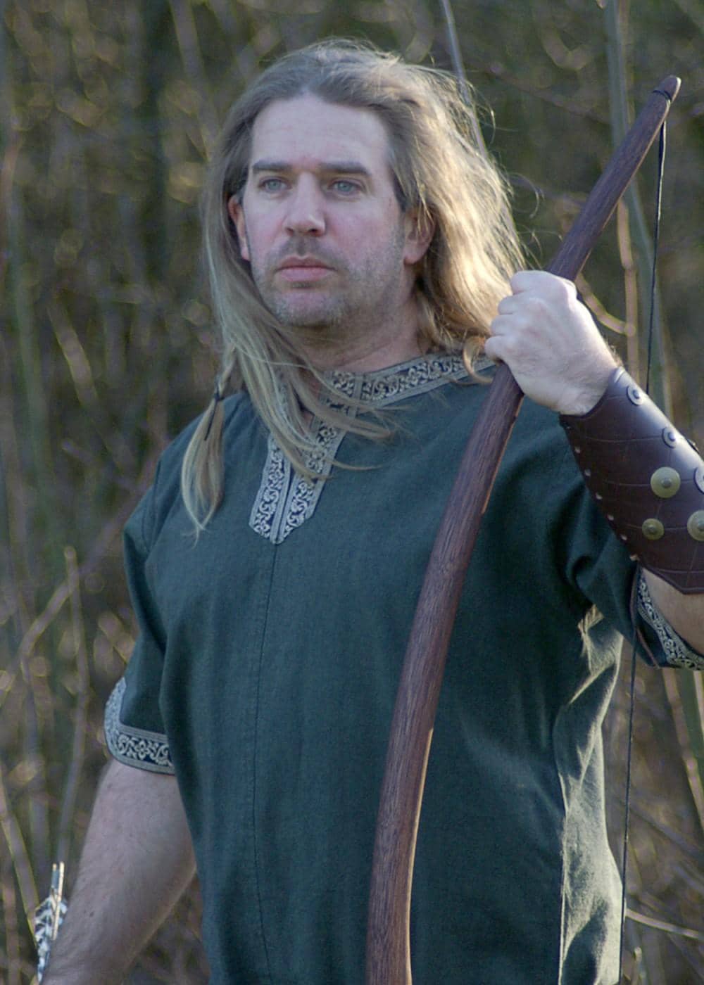 Imagen de 1202808500 Túnica medieval de manga corta, varios colores parte de nuestra colección en Espadas y más, sitio oficial. Esta imagen describe Coleccionable