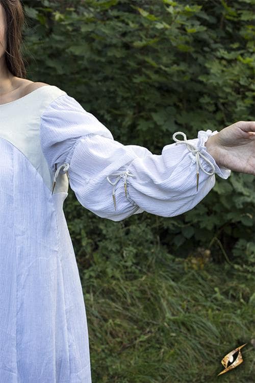 Imagen de Vestido de Lucrezia 310722 parte de nuestra colección en Espadas y más, sitio oficial.