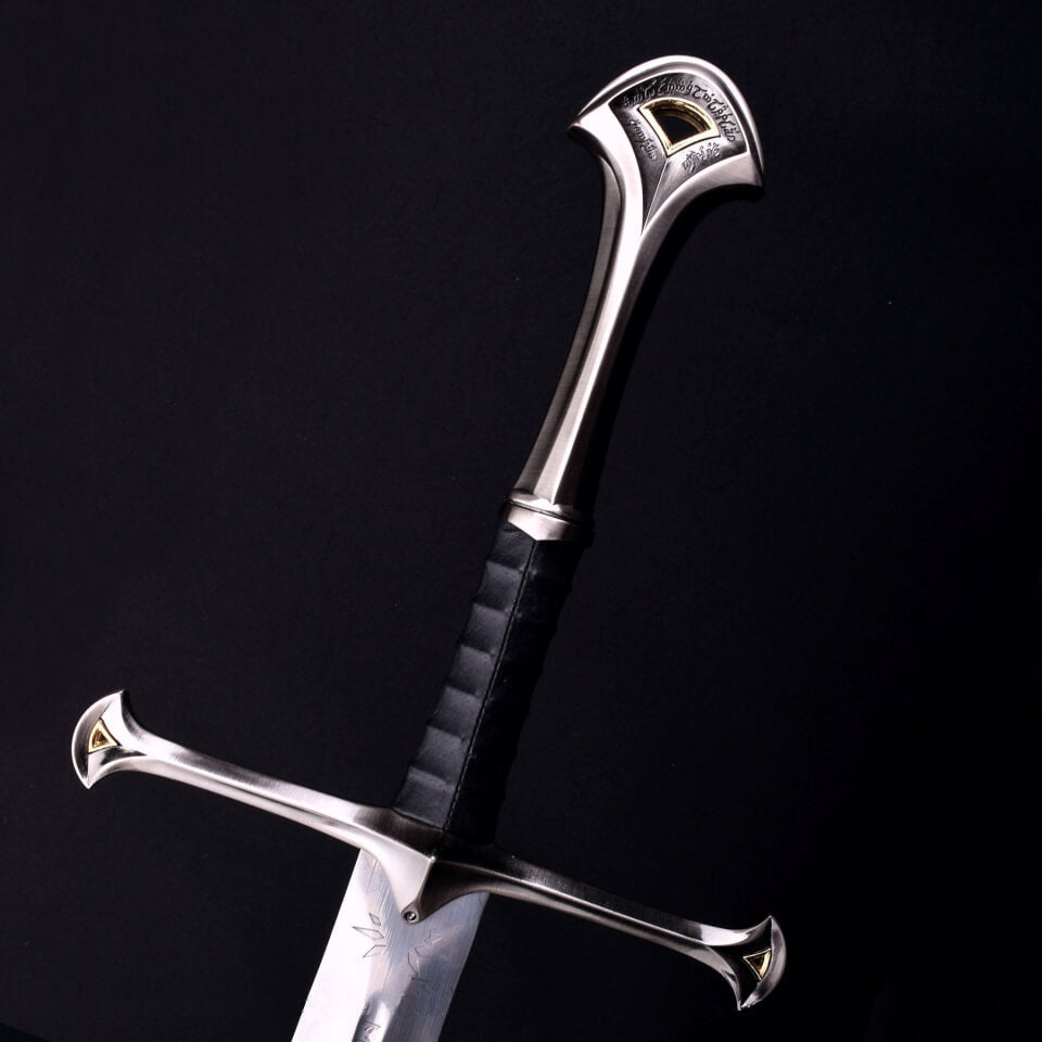 Imagen de Anduril Museum Collection Edición Limitada Oficial United Cutlery (reserva) parte de nuestra colección en Espadas y más, sitio oficial.