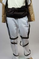 Imagen de Disfraz de cosplay de Eren Jäger de la serie de anime "Attack on Titan" parte de nuestra colección en Espadas y más, sitio oficial.