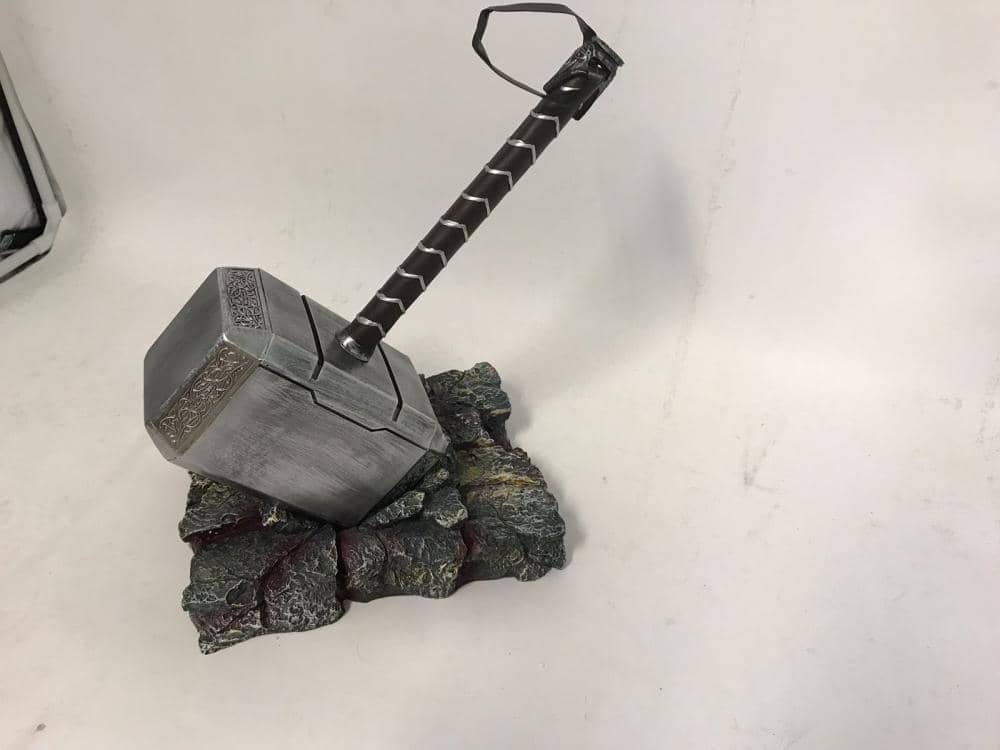 Imagen de Martillo de Thor Mjolnir S1053 parte de nuestra colección en Espadas y más, sitio oficial.