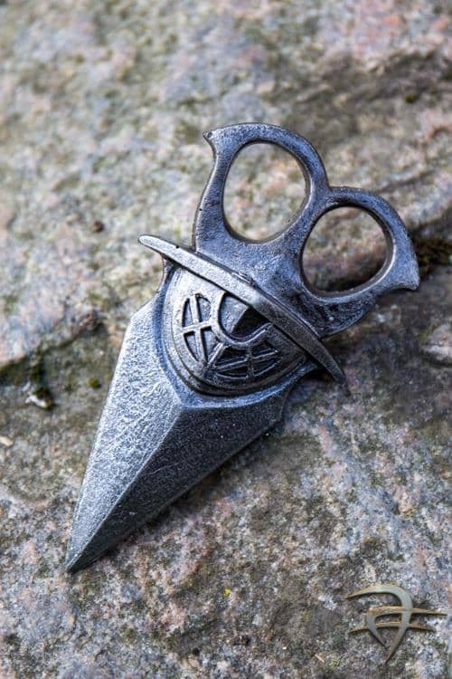 Imagen de Daga Fiskars negra 432351 parte de nuestra colección en Espadas y más, sitio oficial.